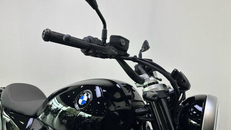 BMW R12 (24MY)